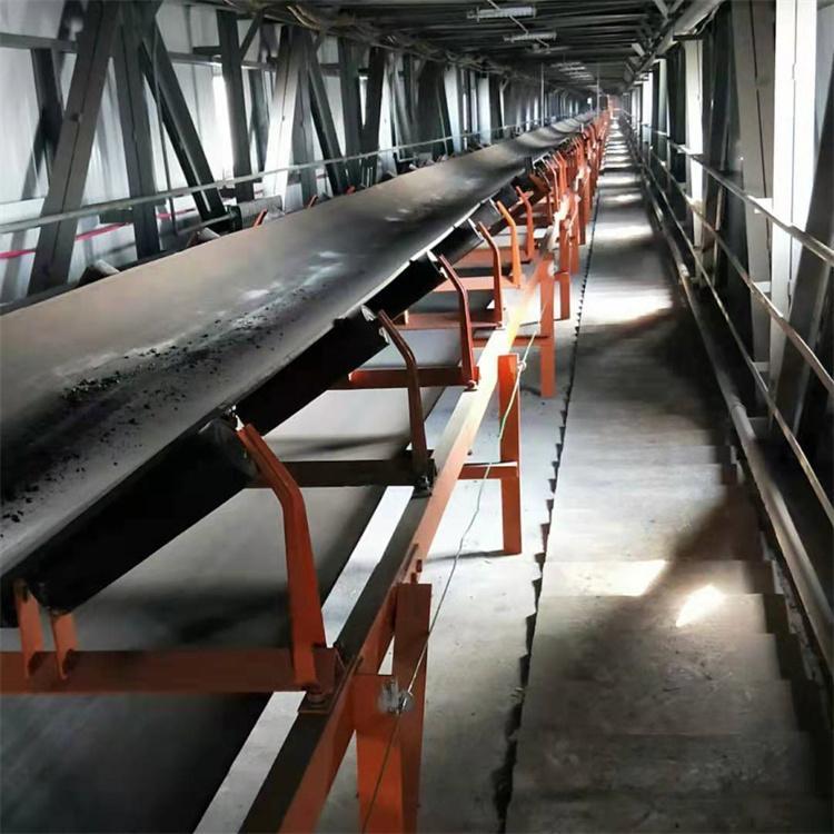 皮帶輸送機配件向大型化發(fā)展